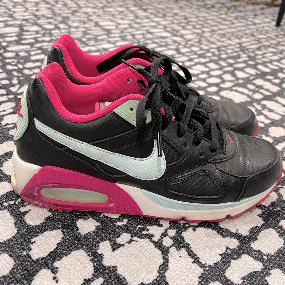2013 vintage all leather Nike air max size 7.5